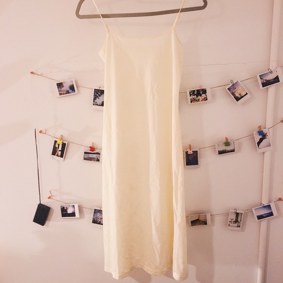 ASOS DESIGN midi dress in vintage floral print - Picture 2 of 3